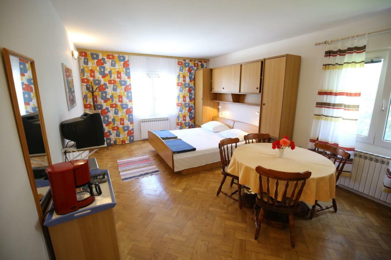 Apartments Paleka 佩特坎内 外观 照片